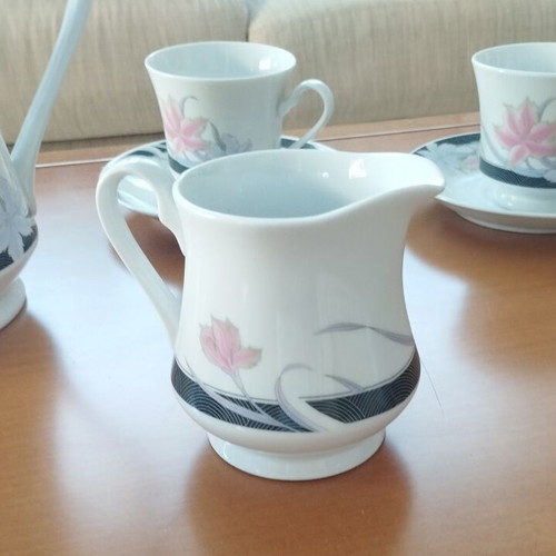 Vintage Fine China Tea Set 15 Pieces Mint Condition