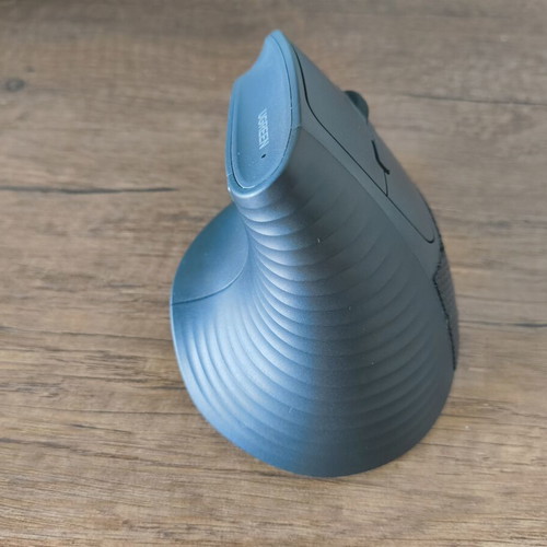 Ugreen M571 ergonomic wireless mouse, Bluetooth 2.4 GHz