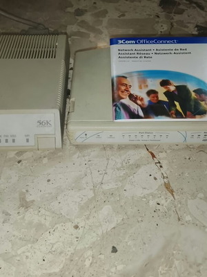 Zoom 2956L 56K μόντεμ και 3Com 3C16722A hub 8 θυρών σε πακέτο