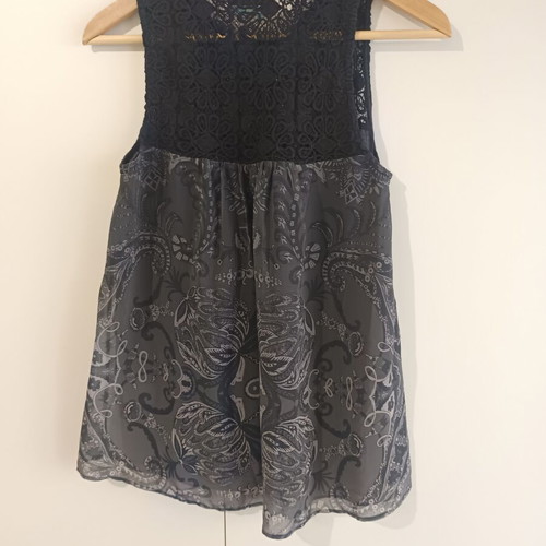 Desigual women's sleeveless top XS like new, embroidered, black
