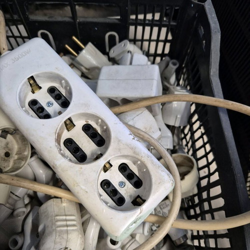 Electrical supplies like new, over 100 pieces including fuses and plugs