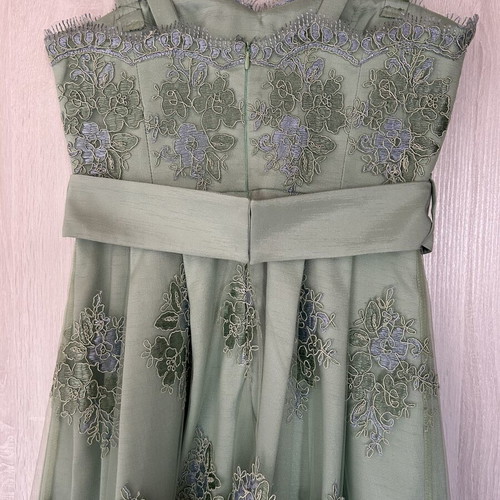 Camelot midi dress in green with floral lace, like new, size 42