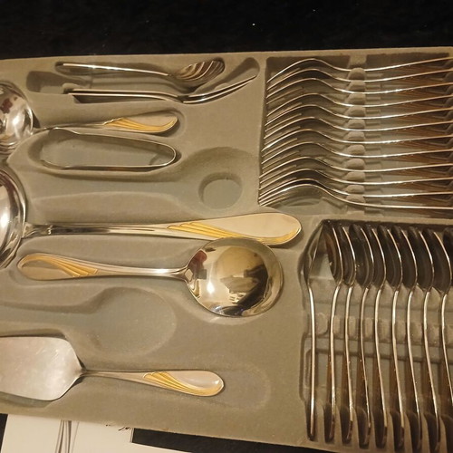 Solingen cutlery set in case new with 23-24 carat gold details