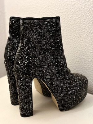 Nak ankle boots size 41 like new with rhinestones
