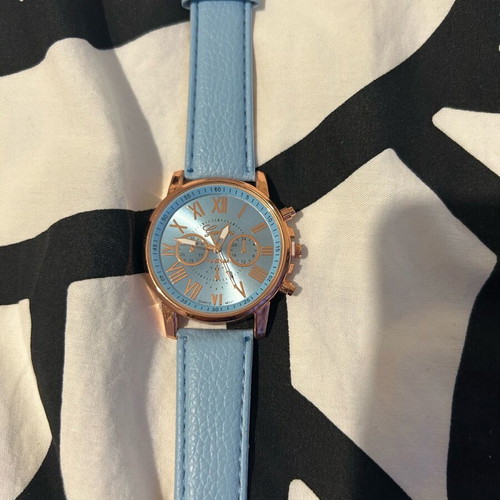 Unisex wristwatch new with turquoise artificial leather strap