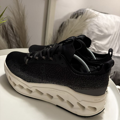 On Cloudsurfer Max sneakers, black, size 42.5, DS condition