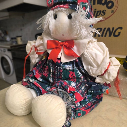Teddy doll with plaid dress like new, model TDB1011