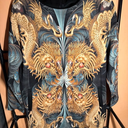 Blouse with dragon print inspired by Chinese culture like new