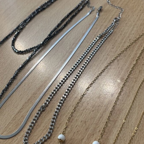 Stainless steel necklaces and bracelets, gold and silver colors