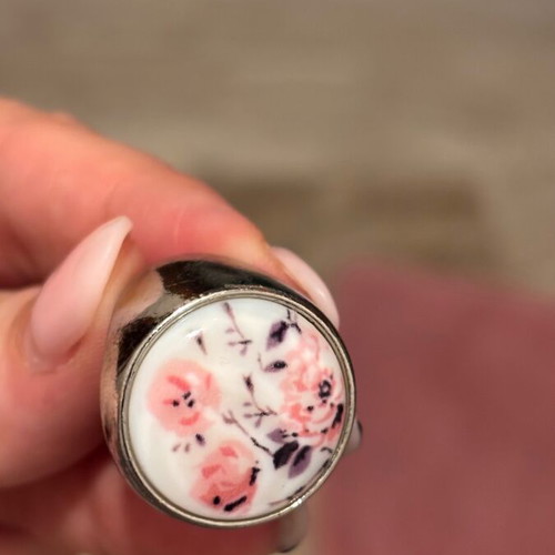 Zara ring used metal with enamel floral detail