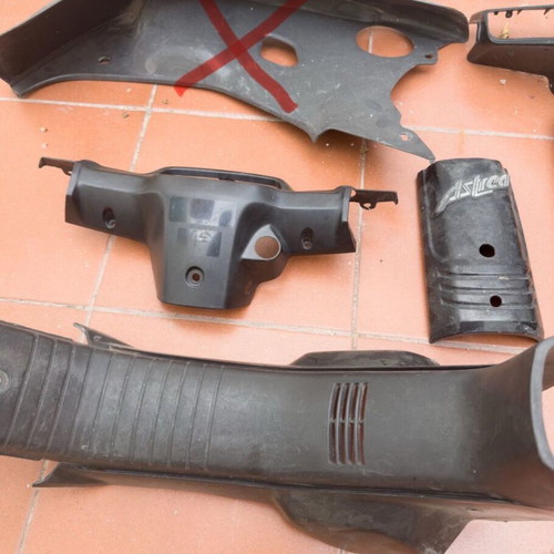 Honda Astrea Grand plastic parts used, need painting