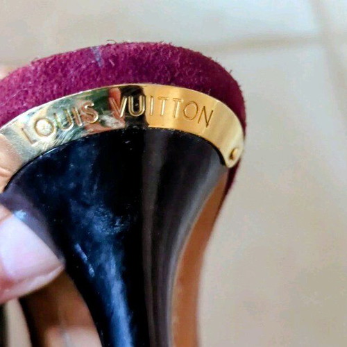 Louis Vuitton heels used 12cm black and red