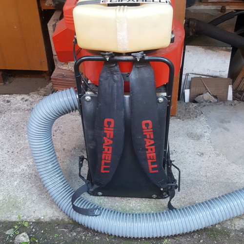 Gasoline olive harvester used, in very good condition