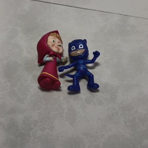 Figures used, set of 2 pieces