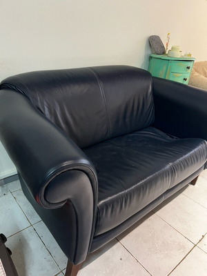 Two-seater sofa, 90 euros