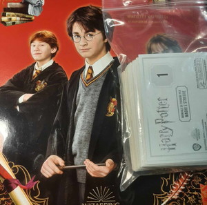 HARRY POTTER ΜΑΓΙΣΣΕΣ ΚΑΙ ΜΑΓΟΙ  ακόλλητο σετ