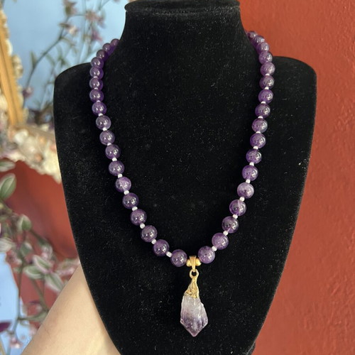 Handmade necklace with natural stones and unique boho design
