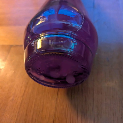 Lava lamp like new, fuchsia-purple pink color without mechanism