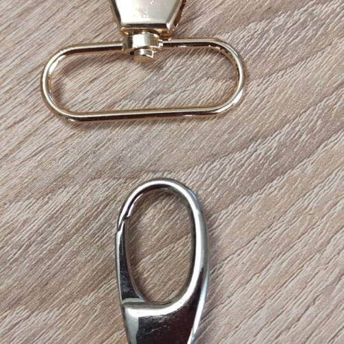 Metal parrot hook 2.5cm new in various colors
