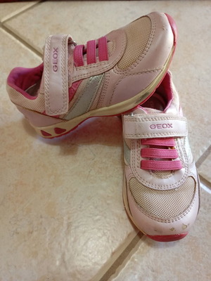 Geox athletic shoes for girl size 24 used, pink