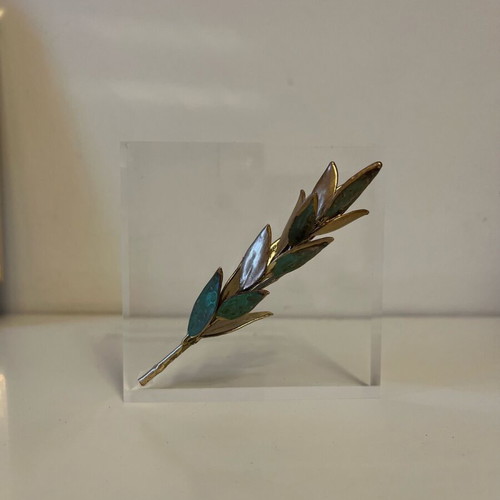 Press Papier Plexi-glass olive wreath brass and oxidation 8x8x2 cm new
