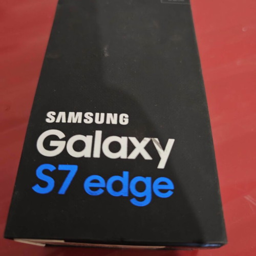 Samsung Galaxy S7 Edge 32GB original box like new with accessories