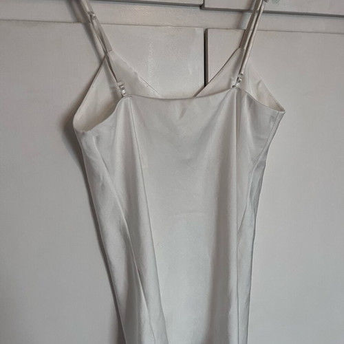 Λευκό τοπάκι σαν καινούργιο, one size με ρυθμιζόμενες τιράντες