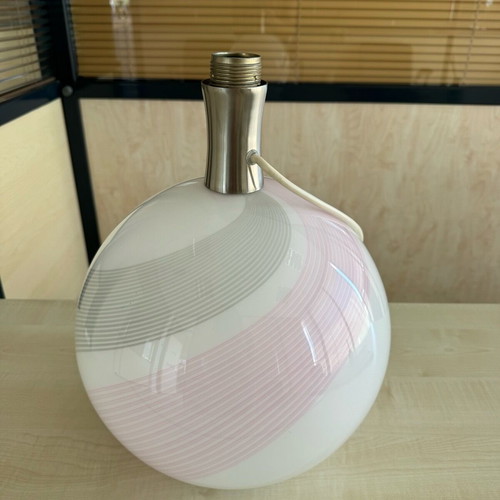 La Murrina table lamp white used with pink and gray vintage 80s details