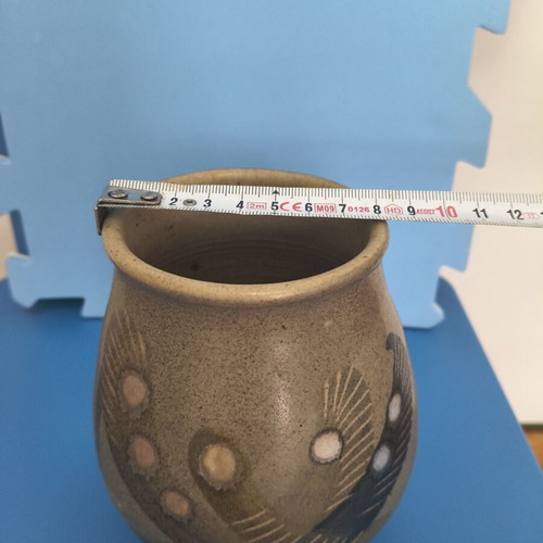 Lea stoneware wheel-thrown vase by Anna Leandersson