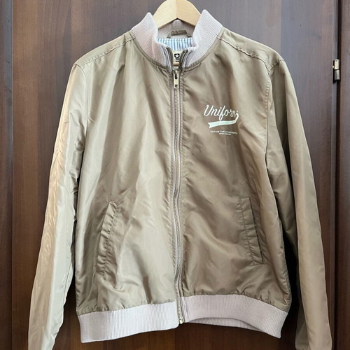 Light jacket like new size Small spring