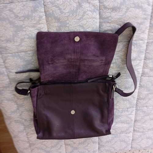 Carpisa shoulder bag like new, genuine leather, purple