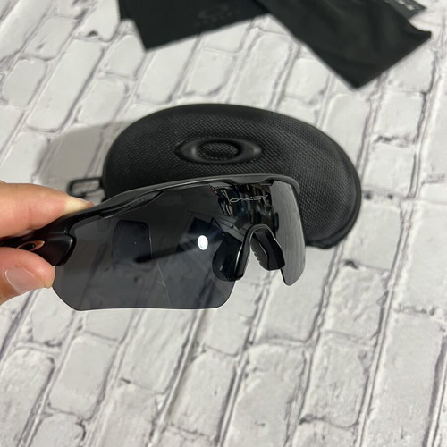 Oakley Radar EV sunglasses like new, polarized, black