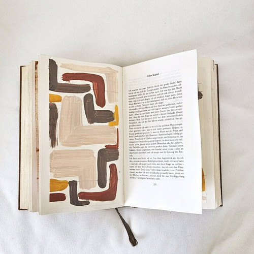 Refurbished book To Kane-Oti-Theleis with stones and 92 pages