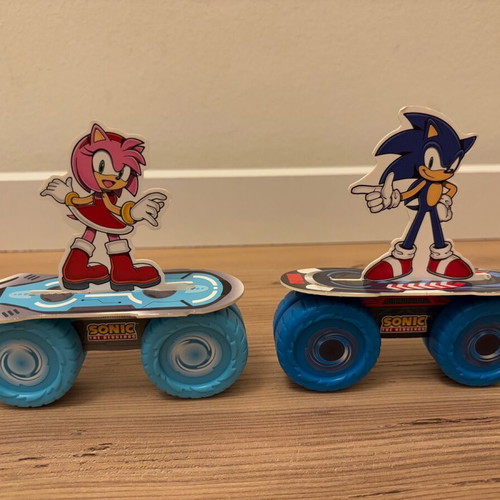 Mc Donald’s Happy Meal Sonic and Amy Racer toys used