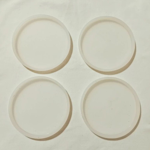 Set of 4 round silicone molds new