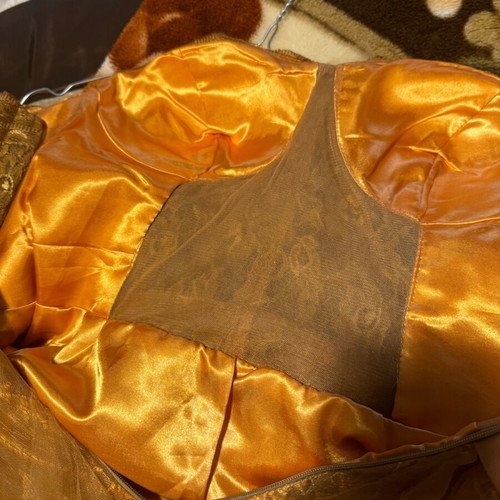 Formal dress like new, gold color, size M-L with tulle and lace