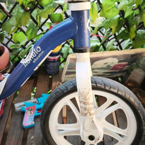 Lionelo Arie Indygo Balance Bike used with brake and footrest