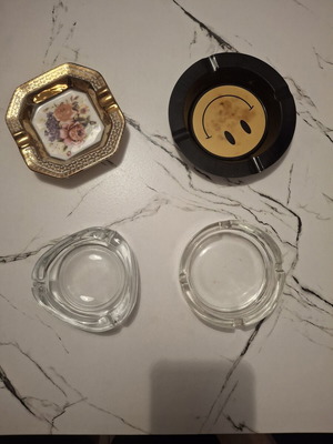 Ashtrays set of 4 like new, 3 glass and 1 aluminum