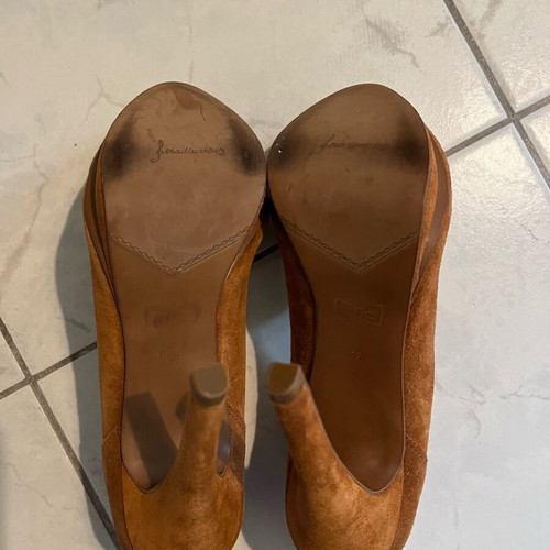 Stradivarius leather pumps used, tan, size 38