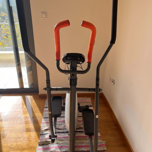 Body Sculpture E-Strider BE1720D elliptical trainer