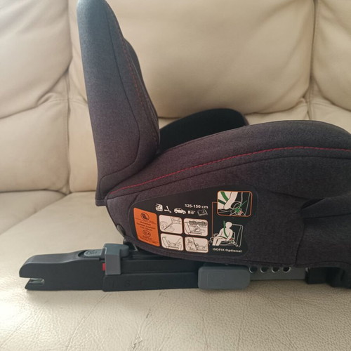 FreeON Isofix child car seat for ages 3.5 and up