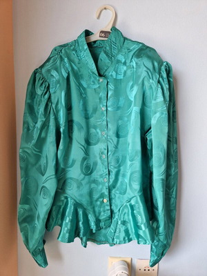 Silk green vintage shirt like new