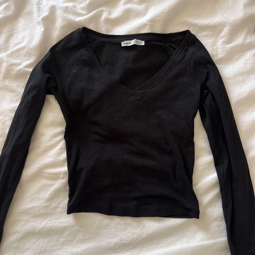 Bershka black fitted V-neck long sleeve top, XS