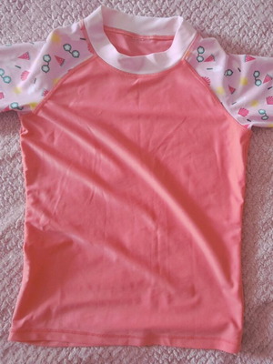 Kids sun protection swim shirt used, pink, age 8-9