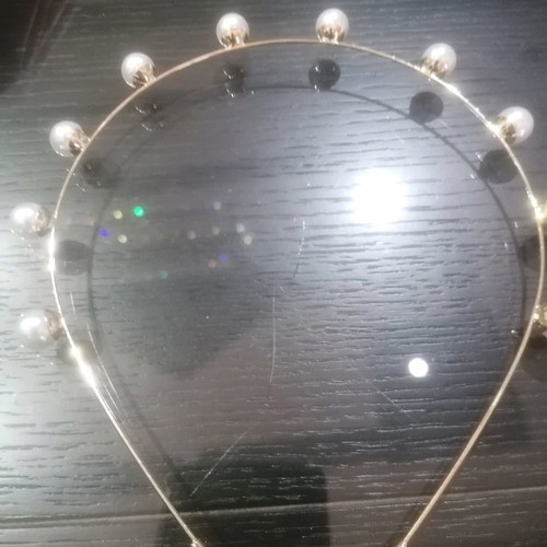 Headband new with pearls