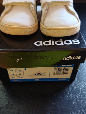 Adidas βρεφικά παπουτσάκια No19 σαν καινούργιο