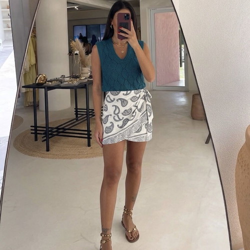 Knitted sleeveless top new, turquoise