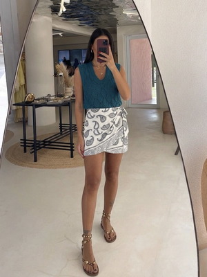 Knitted sleeveless top new, turquoise
