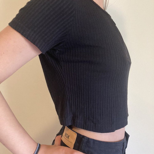 Black crop top Pink Woman like new with front zipper