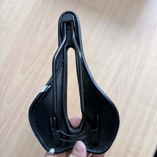 Selle Italia SLR Boost Bicycle Saddle like new, suitable for MTB and road